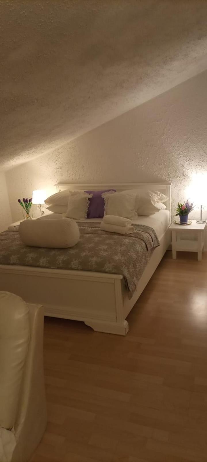 Apartment Jozefina Пореч Екстериор снимка